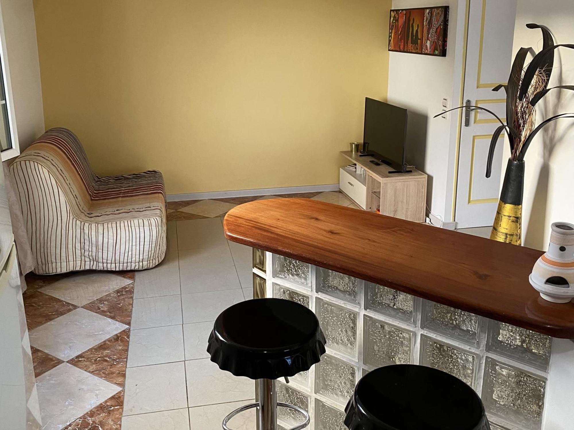 Appartement T2 - Vue Campagne Льо Робер Екстериор снимка